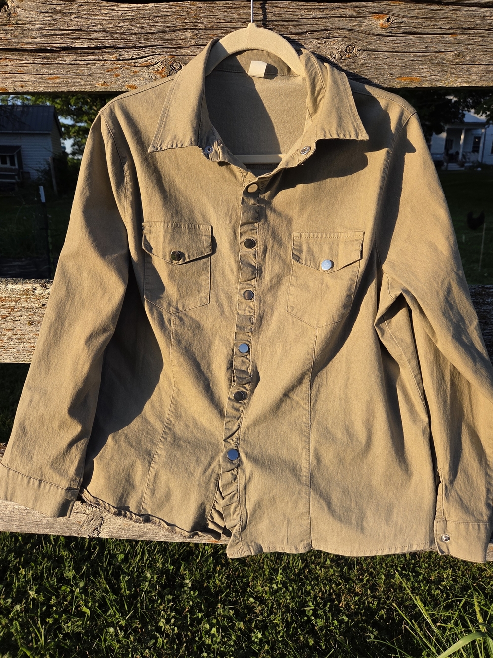 Olive Green Button-Front Utility Shirt - Picture 9 of 13